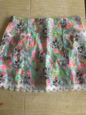 Lilly Pulitzer Disney mom!!  Mickey skirt mini size 2 nwot!
